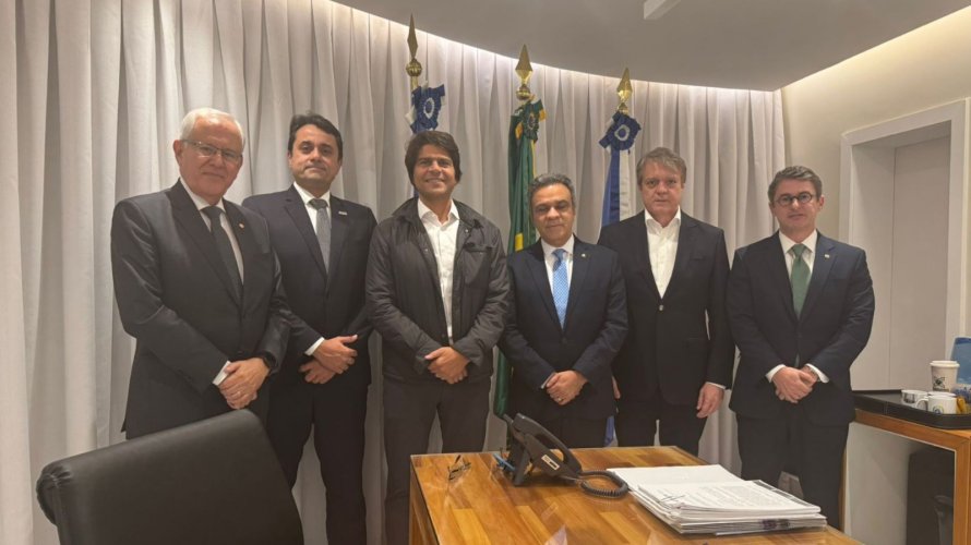 Entidades debatem Reforma Administrativa com deputado Pedro Paulo